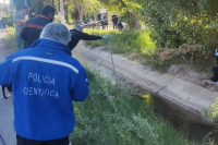 Un hombre fue hallado sin vida dentro de un canal en Sarmiento 
