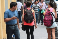 Un departamento de San Juan multará hasta con 1 millón de pesos a quienes realicen acoso callejero