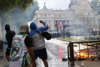 El Gobierno les aplicará derecho de admisión a 26 barras involucrados en los destrozos del Congreso