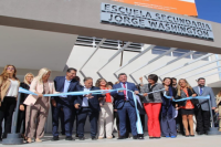 El gobernador Marcelo Orrego inauguró dos establecimientos educativos en Pocito