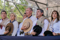 El Gobernador participó del inicio de la nueva edición de la Cabalgata de Fe a la Difunta Correa