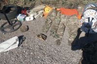 Le robaron el uniforme a un soldado mientras cumplía su servicio y hay dos detenidos