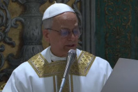 El papa León XIV preside su primera misa desde la Capilla Sixtina junto a los cardenales