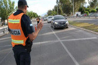 Bajaron los combustibles y también las multas de tránsito: conocé los nuevos valores