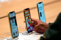 El Gobierno eliminará aranceles para celulares y reducirá impuestos a aires acondicionados y TV