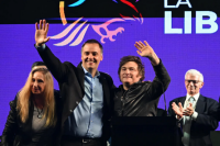 Adorni confía en “arrasar” en las urnas este domingo y no descarta competir por la Jefatura de Gobierno en 2027