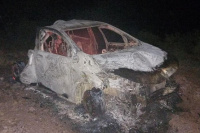 En Caucete: volcó su auto, se incendió y logró salir ileso