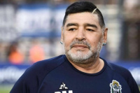 Escándalo en el juicio Maradona: se suspende por una semana debido a una denuncia contra la jueza