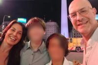 Quienes eran los miembros de la familia que fueron hallados muertos en un departamento