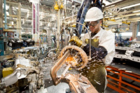 La economía cayó 1,8% en marzo y marcó su peor retroceso mensual desde diciembre