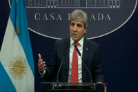 Caen los bonos y Caputo lo atribuye a la aprobación de la suba de jubilaciones en Diputados