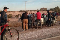 Trágico accidente en la Ruta 153: una camioneta volcó dejando a varias personas heridas y hay un fallecido