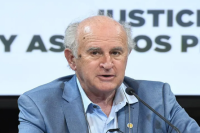 Oscar Parrilli aseguró que la Corte recibió 