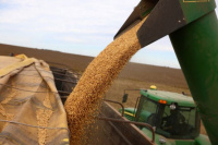 Aumento de retenciones anticipa baja de precios y ventas; el sector agropecuario intensifica sus protestas