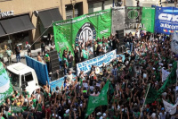 Suspendieron el decreto que eliminaba el feriado por el Día del Trabajador del Estado