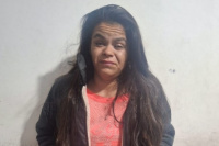 Una mujer quedó detenida tras robarle dinero y un parlante a un remisero