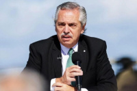 Piden quitarle la jubilación de privilegio a Alberto Fernández luego de ser procesado por la causa seguros