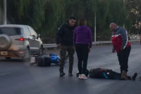 Violento choque en Ruta 40: un motociclista resultó herido y fue trasladado al hospital