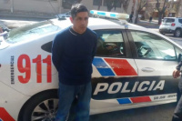 Detuvieron a un hombre por robar un celular a una pasajera del colectivo