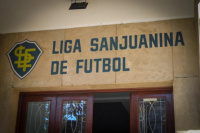 La Liga Sanjuanina de Fútbol expulsó al DT de Villa Obrera Sub 17 tras una agresión a un árbitro