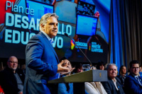 En Córdoba, Llaryora aumenta un 84% la jubilación mínima y se distancia de la política nacional