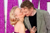 Liam Neeson y Pamela Anderson: el inesperado romance que revolucionó las redes