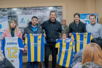 Pocito entregó indumentaria y materiales a clubes y escuelas deportivas