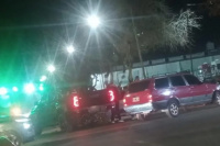 Dos autos colisionaron en un cruce muy transitado de Santa Lucía