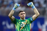 El “Dibu” Martínez fue nuevamente nominado a mejor arquero del mundo