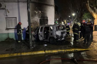 Robo, persecución, choque e incendio en Villa Soldati: tres menores heridos