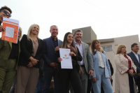 Marcelo Orrego entregó las llaves de 260 viviendas en Capital