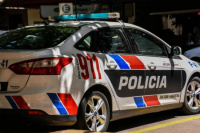 Ladrón captado por cámaras de seguridad: la dueña lo reconoció tras el robo