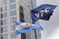 La Justicia de EE.UU. habilitó a Argentina a apelar en el caso YPF sin desprenderse de las acciones