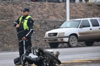 Escándalo en control de alcoholemia: una mujer cruzó en rojo, chocó y causó una muerte