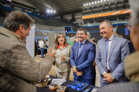 Orrego recorrió la muestra con la oferta académica de Educación Superior