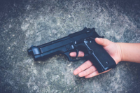 Alarma en una escuela de Jáchal: un alumno de 11 años llevó un arma y cuchillos al establecimiento