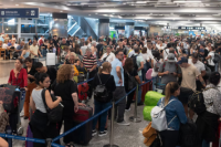 Comenzó el paro de controladores: hay más de 15 mil pasajeros afectados
