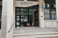 Un hombre fue sentenciado por amenazar a un chico a la salida de la escuela