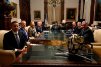 Reunión clave entre Milei, Caputo y el BID post elecciones en CABA