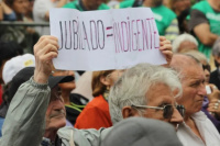Protesta frente al Congreso: jubilados y personas con discapacidad exigen respuestas
