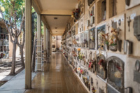 Grave robo en el cementerio de Sarmiento: sustrajeron 70 placas de bronce