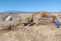 Reactivan en Jáchal la obra de un canal vital para la producción local de 1.800 agricultores