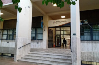 Lo liberaron por amenazas y terminó de nuevo en prisión por un ataque con arma blanca