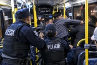 Cuatro detenidos tras una violenta pelea dentro de un colectivo de Red Tulum